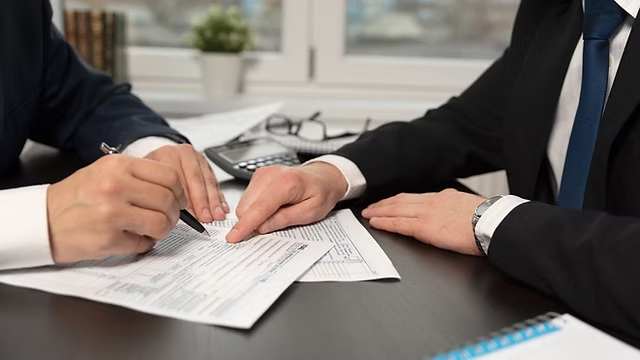 Property Registration Charges for Foreign Investors in Dubai 3 Do foreign investors pay more than residents?